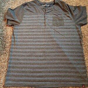 Airwalk button up short sleeve shirt